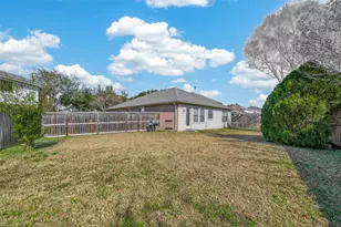 4719 Silver Spruce Ln, Friendswood, TX 77546 - Photo 38