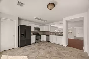 4719 Silver Spruce Ln, Friendswood, TX 77546 - Photo 14