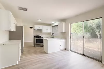 9515 Secretariat Drive, Houston, TX 77065 - Photo 4