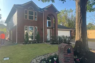 8023 Carmel Cir, Houston, TX 77095 - Photo 2