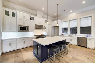 1139 Mosaico Ln, Houston, TX 77055 - Photo 4