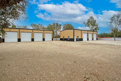 13051 Pleasant Valley Drive #A, Rosharon, TX 77583 - Photo 10