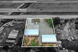 13051 Pleasant Valley Dr, Rosharon, TX 77583 - Photo 2