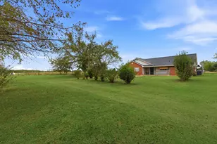 1030 Raccoon Bend Rd, Bellville, TX 77418 - Photo 4