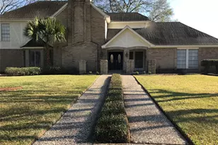 16218 Champion Dr, Spring, TX 77379 - Photo 2
