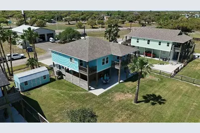 2106 S Young Street, Rockport, TX 78382 - Photo 2