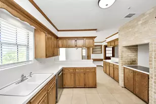 8006 Oakington Dr, Houston, TX 77071 - Photo 12