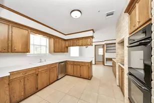 8006 Oakington Dr, Houston, TX 77071 - Photo 14