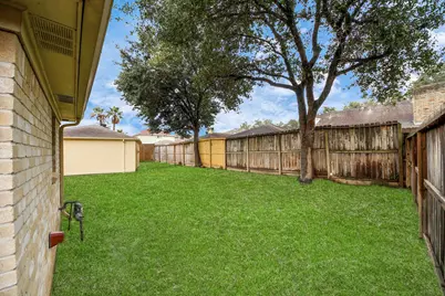 8006 Oakington Drive, Houston, TX 77071 - Photo 42