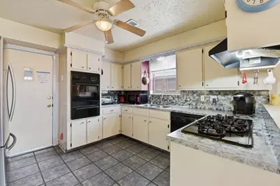 5622 Sheraton Oaks Drive, Houston, TX 77091 - Photo 8