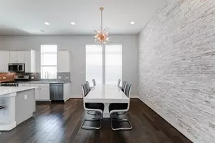 8409 Hempstead Rd, Houston, TX 77008 - Photo 14