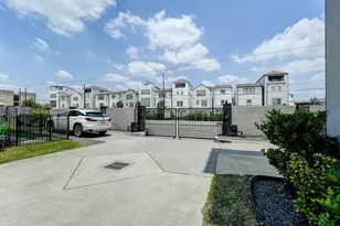 8409 Hempstead Rd, Houston, TX 77008 - Photo 36