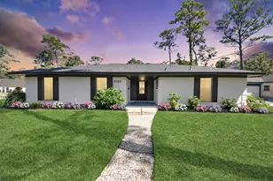 3013 Woodland Dr, Dickinson, TX 77539 - Photo 1