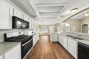 4506 Nealwood Ct, Fresno, TX 77545 - Photo 2