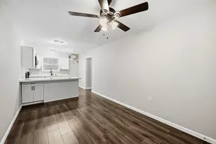 4916 Yale St, Houston, TX 77022 - Photo 8
