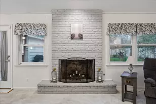 311 Forest Lake Dr, Taylor Lake Village, TX 77586 - Photo 10