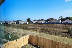 1375 Mixander Wy, La Porte, TX 77571 - Photo 4