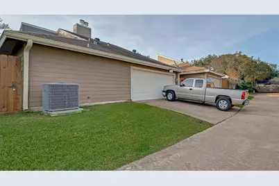 12111 Poulson Drive, Houston, TX 77031 - Photo 36