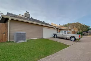 12111 Poulson Dr, Houston, TX 77031 - Photo 36