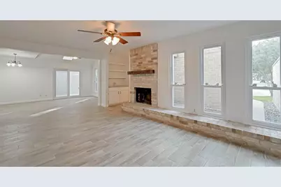 12111 Poulson Drive, Houston, TX 77031 - Photo 8