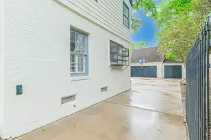 2201 Maroneal St, Houston, TX 77030 - Photo 34