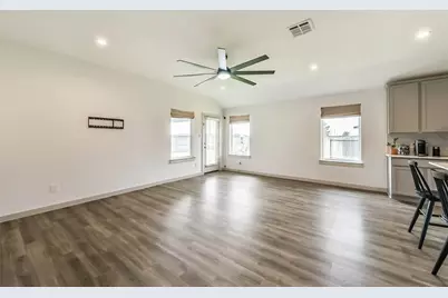 906 Dairy Prairie Drive, Rosharon, TX 77583 - Photo 16