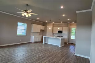 3801 Peacock Isle Dr, Dickinson, TX 77539 - Photo 12
