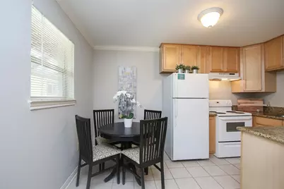1307 Welch Street #3, Houston, TX 77006 - Photo 4