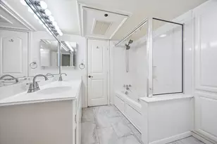3131 Southwest Fwy, Houston, TX 77098 - Photo 8
