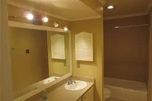 7950 Stadium Dr, Houston, TX 77030 - Photo 12