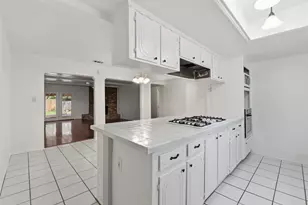 2115 Oak Shores Dr, Kingwood, TX 77339 - Photo 14