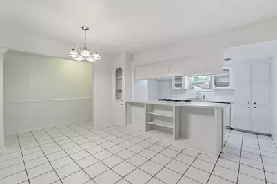2115 Oak Shores Drive, Kingwood, TX 77339 - Photo 10