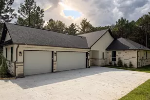 13060 Royal Hill Ct, Montgomery, TX 77316 - Photo 2