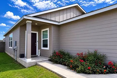 253 Wonderful Life Way, Jarrell, TX 76537 - Photo 2