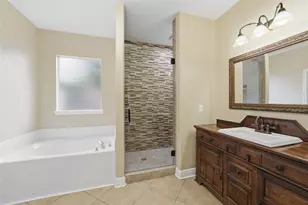 11809 Nandina Cir, Houston, TX 77065 - Photo 18