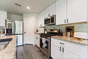 1831 Brushy Cedar Dr, Conroe, TX 77301 - Photo 8