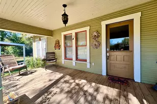605 Keith St, Kennard, TX 75847 - Photo 2