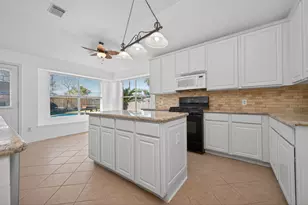 15619 Winding Valley Dr, Houston, TX 77095 - Photo 18