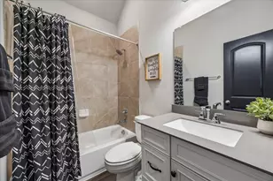 1002 Grevillea Cir, Richmond, TX 77406 - Photo 14