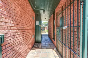 1001 Bomar St, Houston, TX 77006 - Photo 14