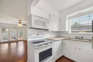 2708 Mason St, Houston, TX 77006 - Photo 12