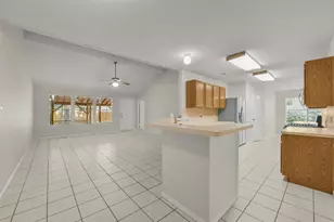 15707 Fincher Dr, Friendswood, TX 77546 - Photo 8