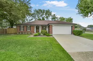 15707 Fincher Dr, Friendswood, TX 77546 - Photo 1