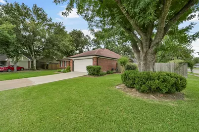 15707 Fincher Drive, Friendswood, TX 77546 - Photo 32