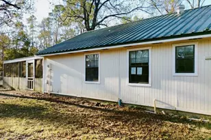 211 Bobwhite Ln, Livingston, TX 77351 - Photo 2