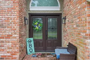 980 Dugas St, Bridge City, TX 77611 - Photo 4