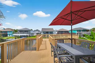 1016 Redfish St, Hitchcock, TX 77563 - Photo 6