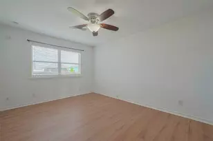 1016 Redfish St, Hitchcock, TX 77563 - Photo 16