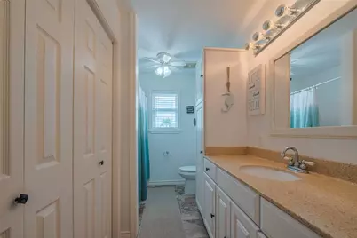 1016 Redfish Street, Hitchcock, TX 77563 - Photo 18