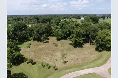 130 Sally Lake Court, Angleton, TX 77515 - Photo 10